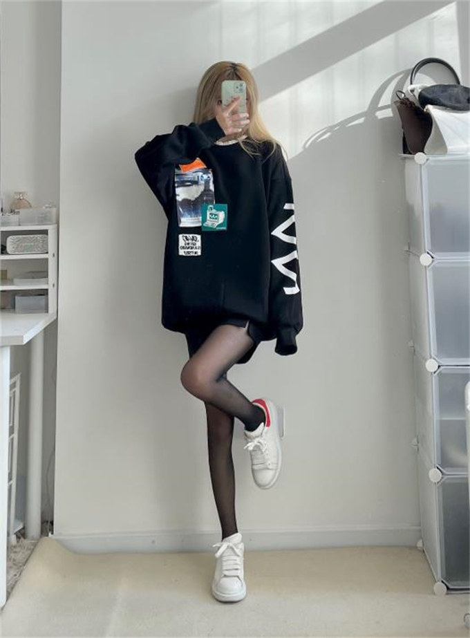 알렉산더 맥퀸 오버사이즈드 스니커즈 러스트 레드 553680WHGP79676 photo review