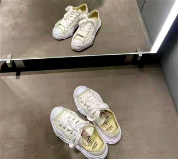 메종 미하라 야스히로 웨인 OG 솔 캔버스 로우탑 스니커즈 화이트 A05FW702-WHITE photo review