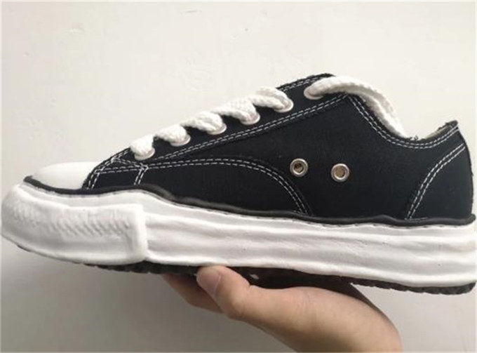 메종 미하라 야스히로 피터슨 OG 솔 캔버스 로우 스니커즈 블랙 A01FW702-BLACK photo review