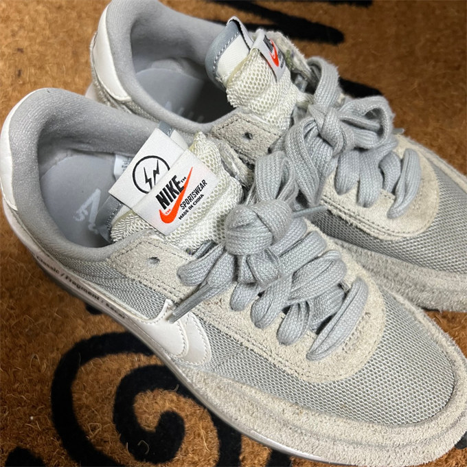 나이키 x 사카이 x 프라그먼트 LD와플 라이트 스모크 그레이 DH2684-001 photo review